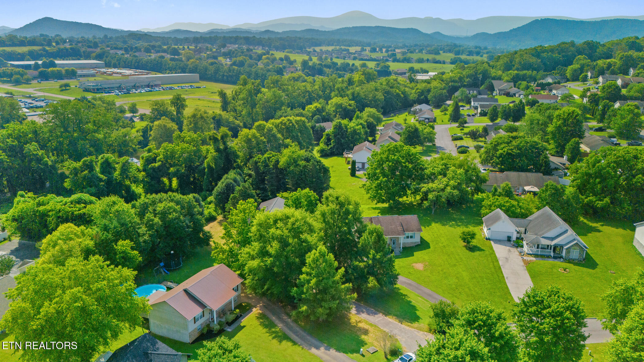 1717 Meadow Ridge Circle