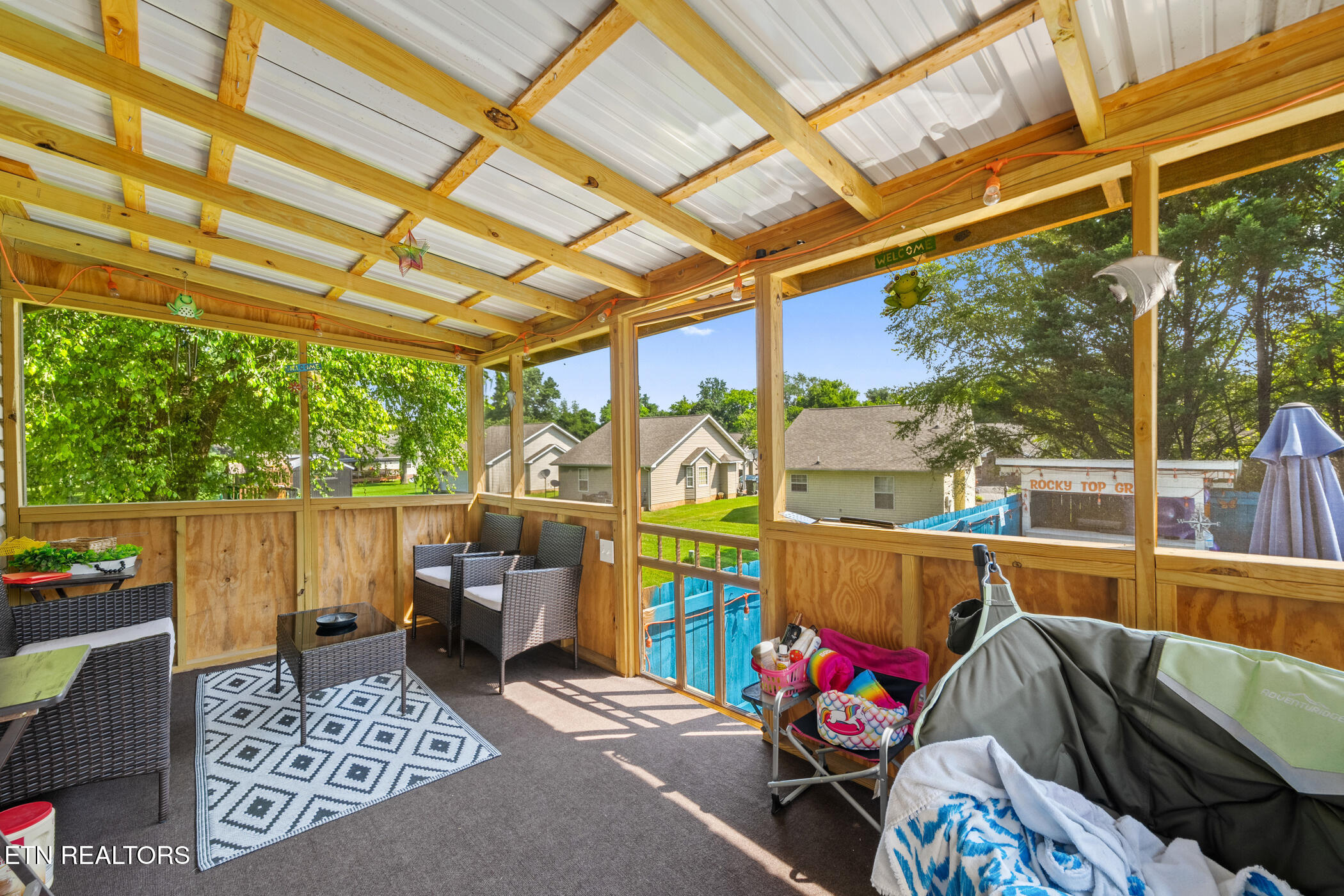 1717 Meadow Ridge Circle