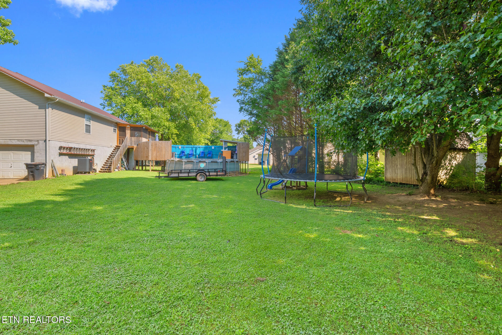 1717 Meadow Ridge Circle