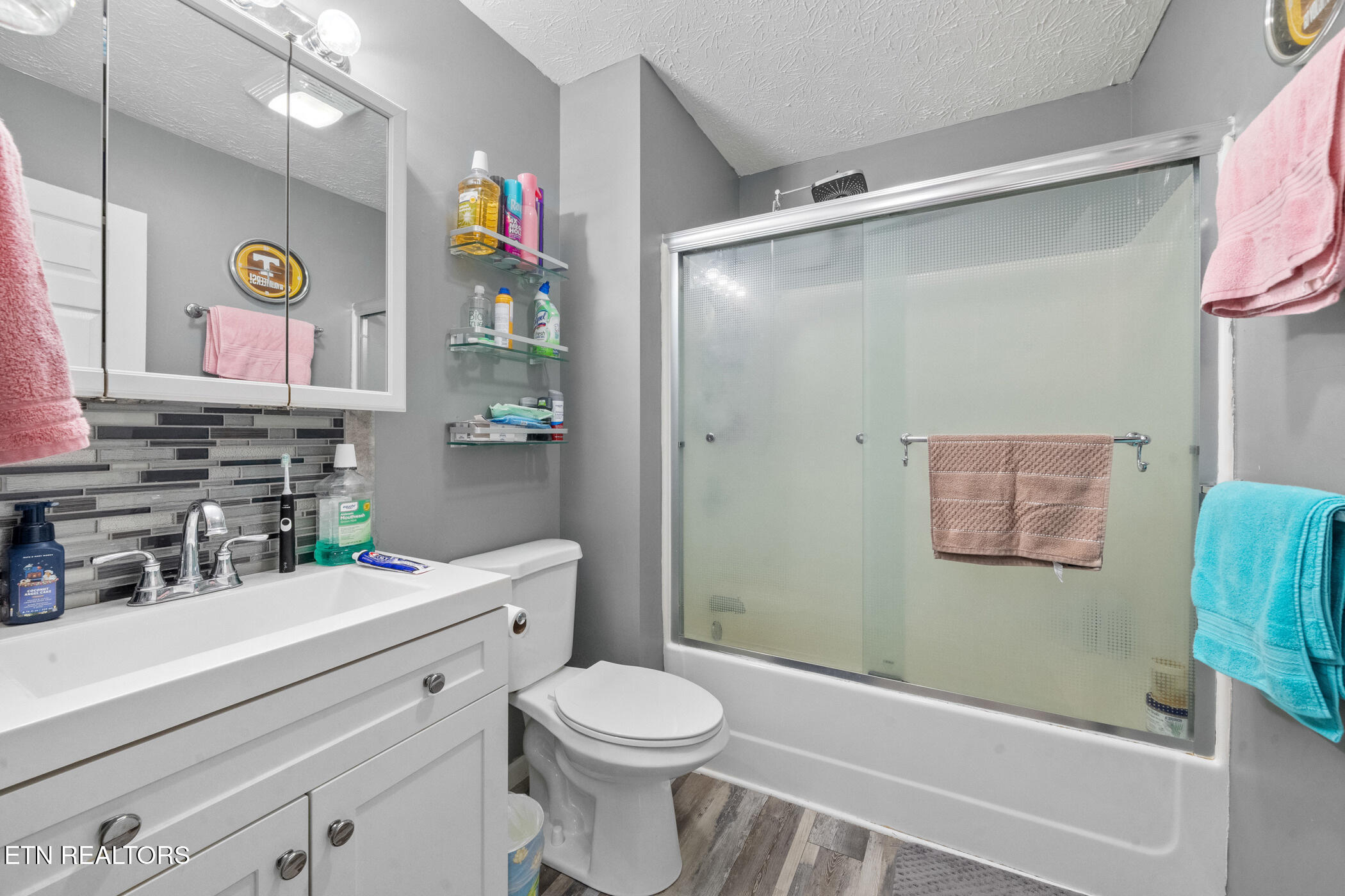 1717 Meadow Ridge Circle