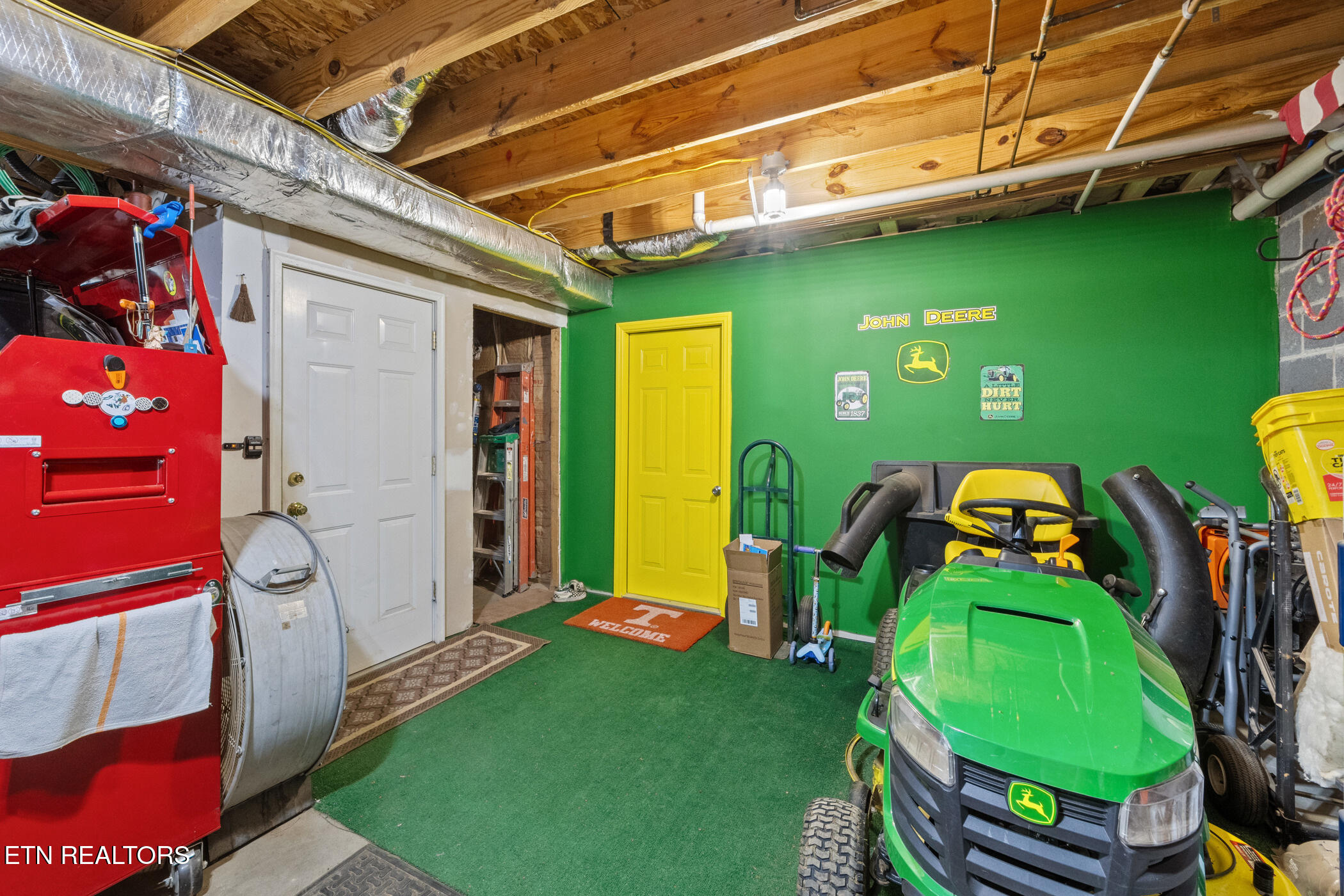 1717 Meadow Ridge Circle