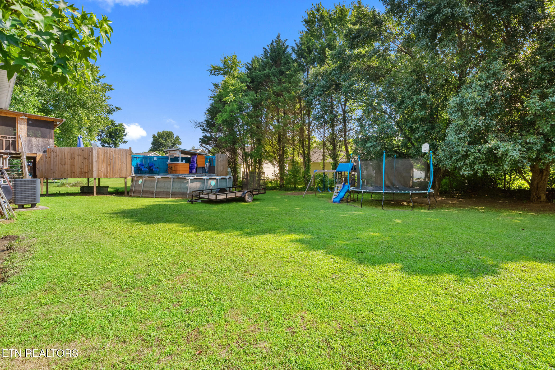 1717 Meadow Ridge Circle