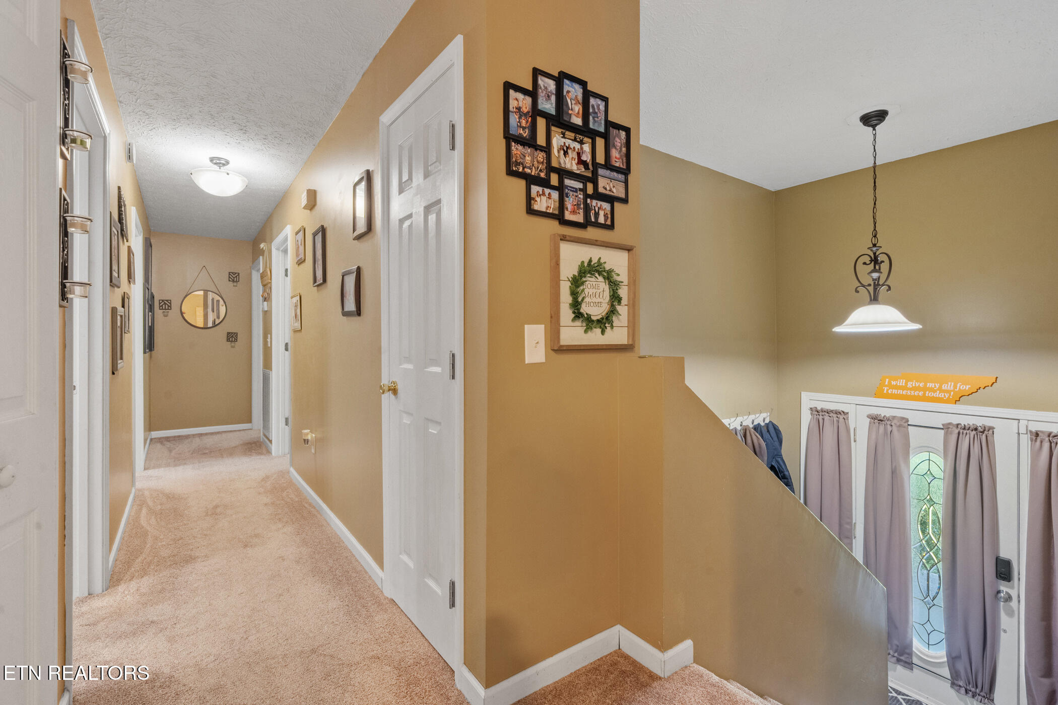 1717 Meadow Ridge Circle