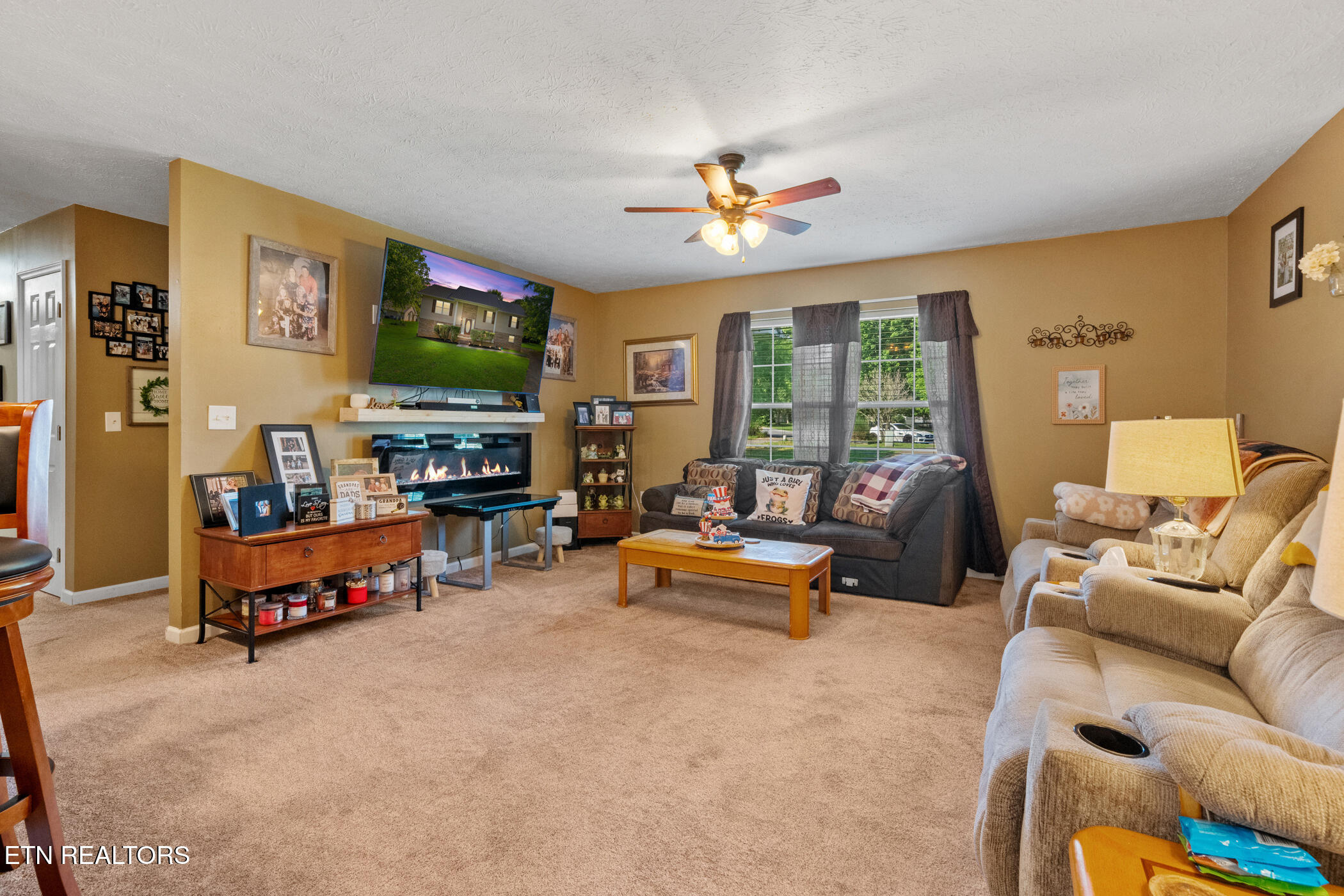 1717 Meadow Ridge Circle