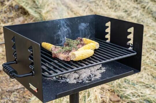 1654 Veterns Blvd Unit: 6