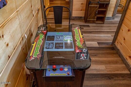 1654 Veterns Blvd Unit: 6