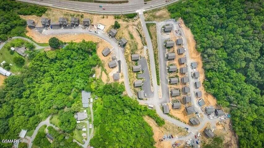 1654 Veterns Blvd Unit: 6