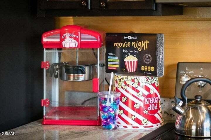 1654 Veterns Blvd Unit: 6