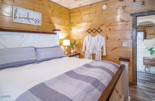 1654 Veterns Blvd Unit: 6