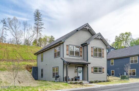 1654 Veterns Blvd Unit: 6