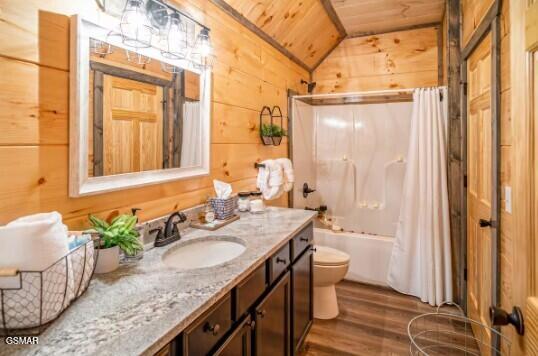 1654 Veterns Blvd Unit: 6