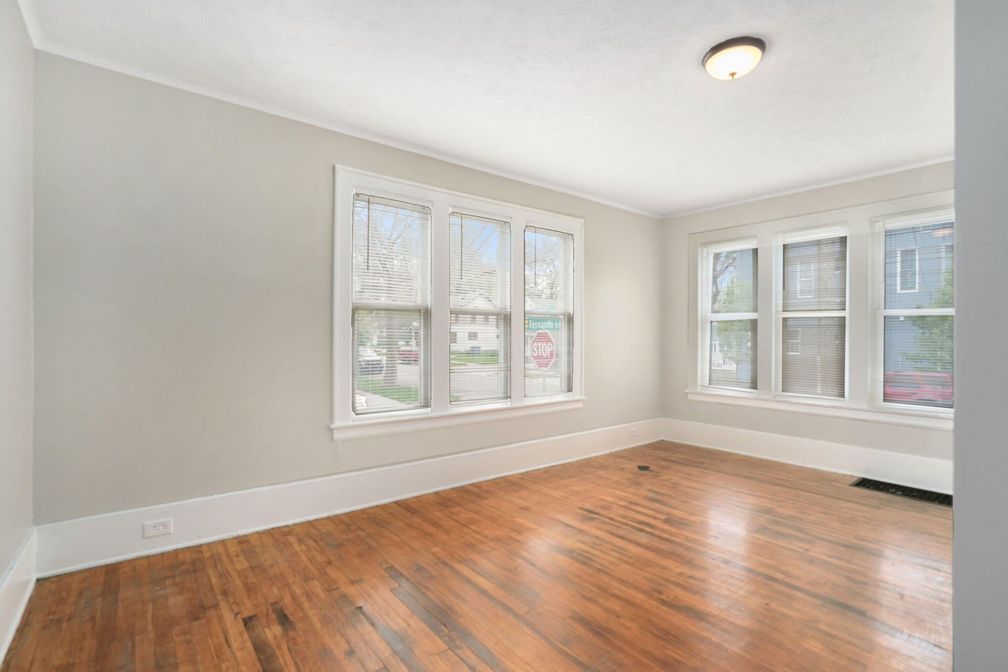 1356 North Avenue NE