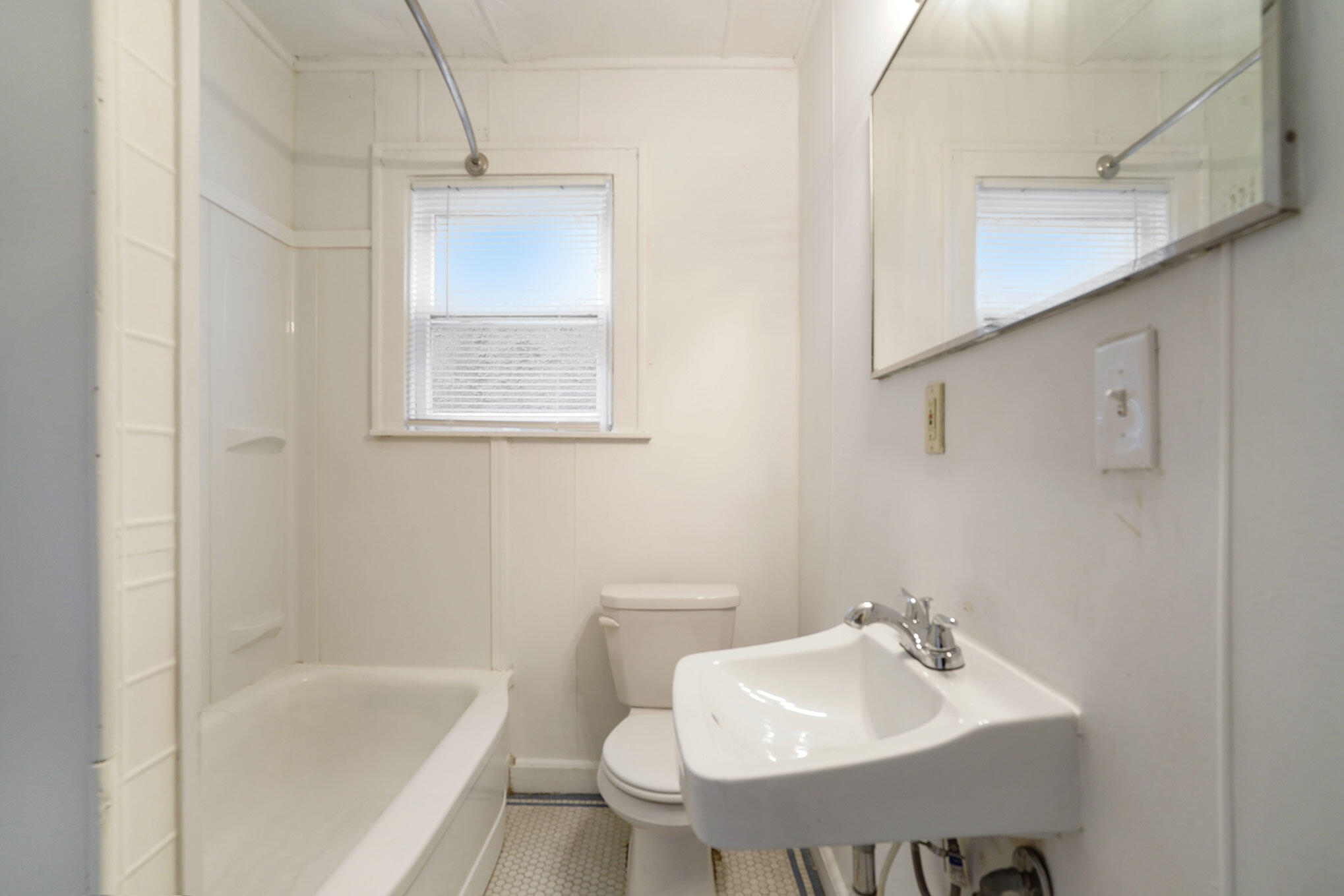 1356 North Avenue NE