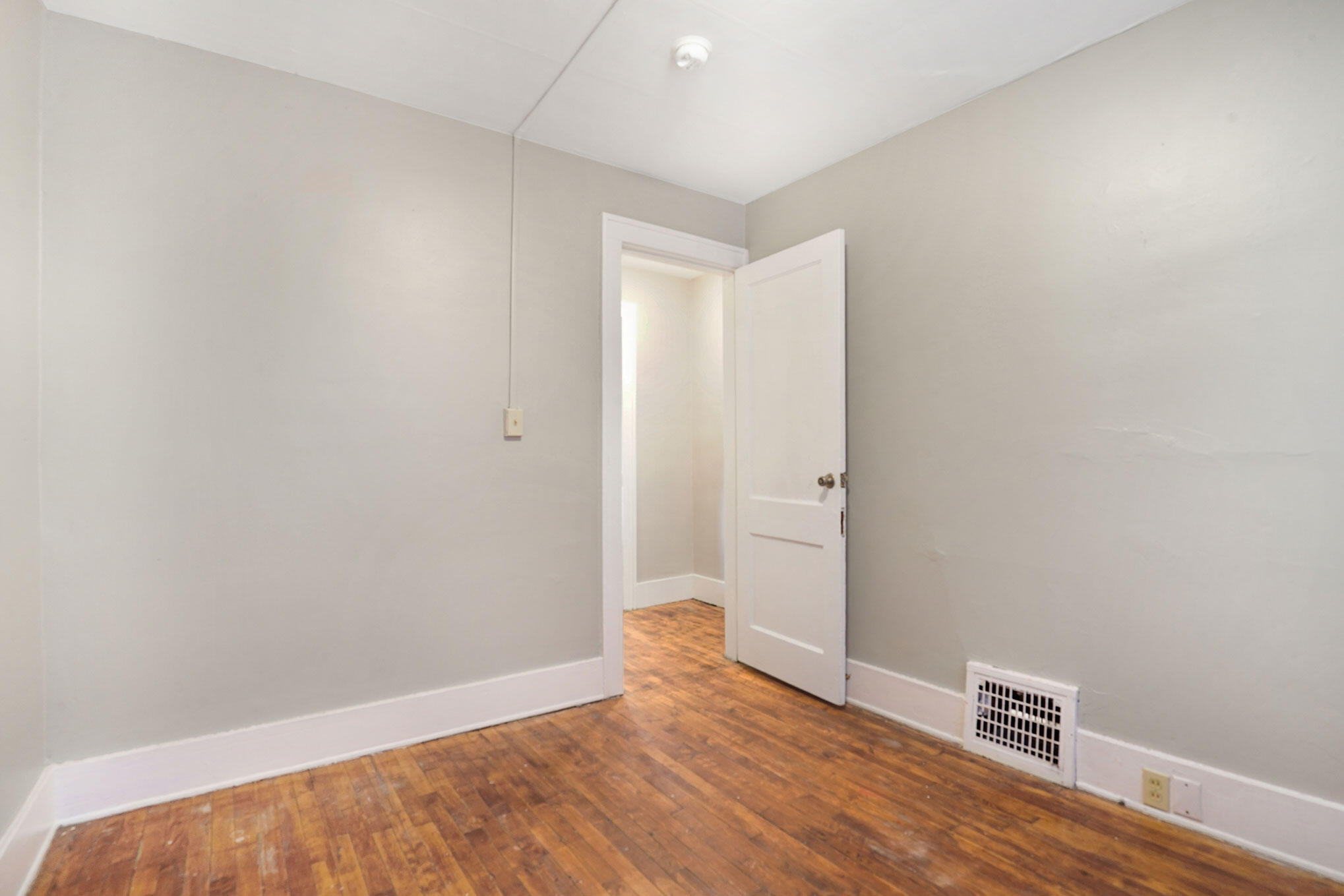 1356 North Avenue NE