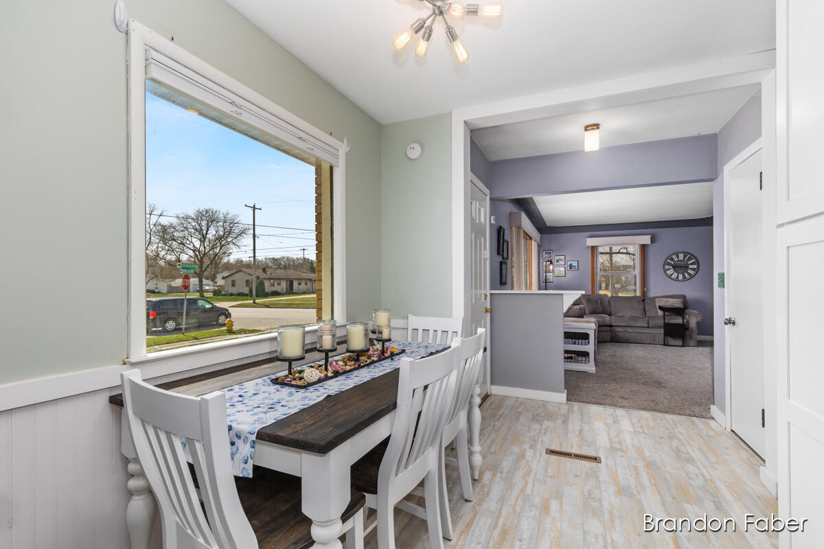 1587 Den Hertog Street SW