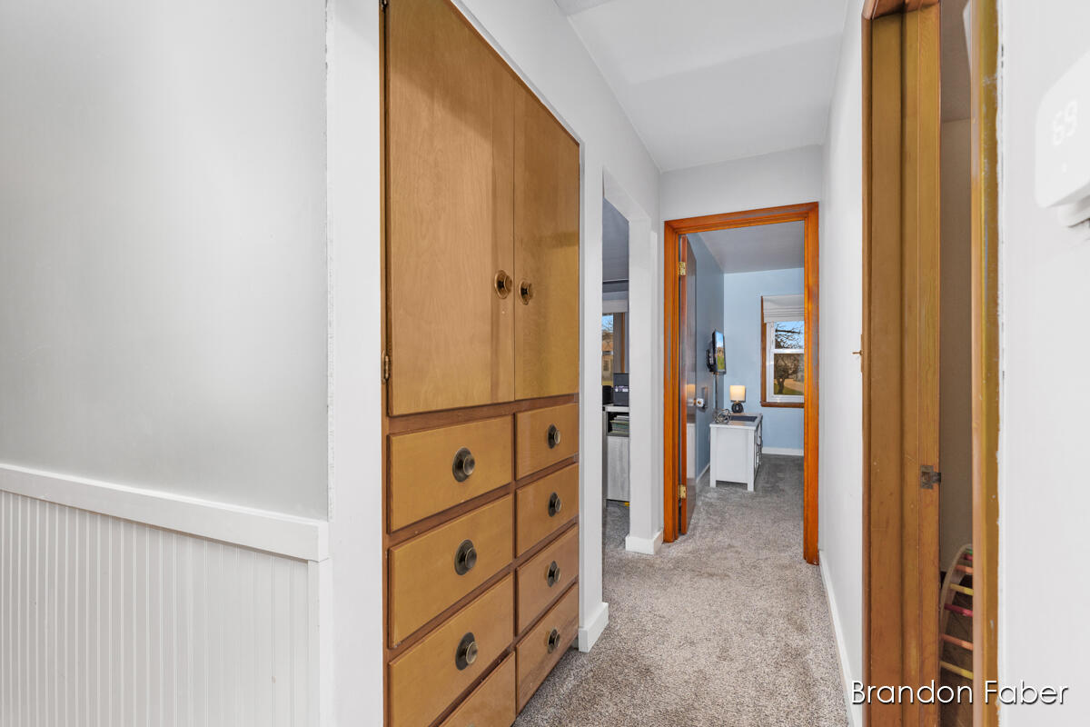 1587 Den Hertog Street SW