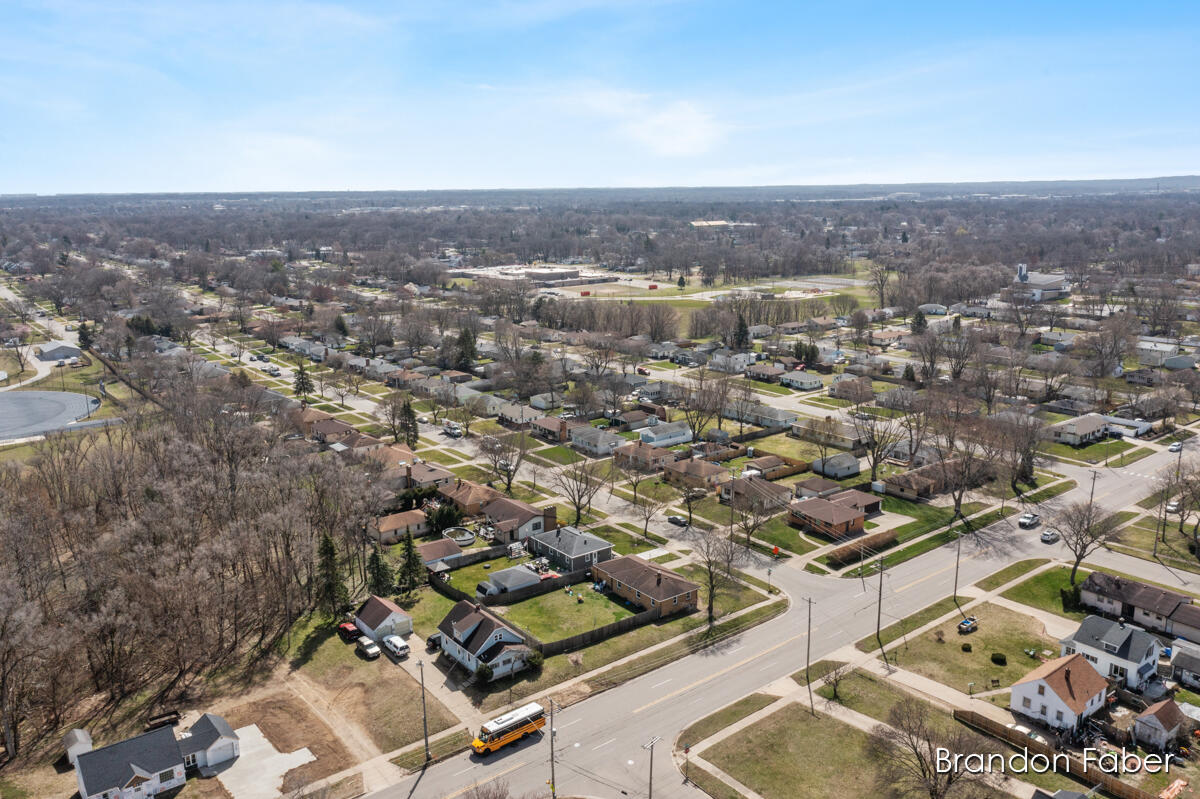 1587 Den Hertog Street SW