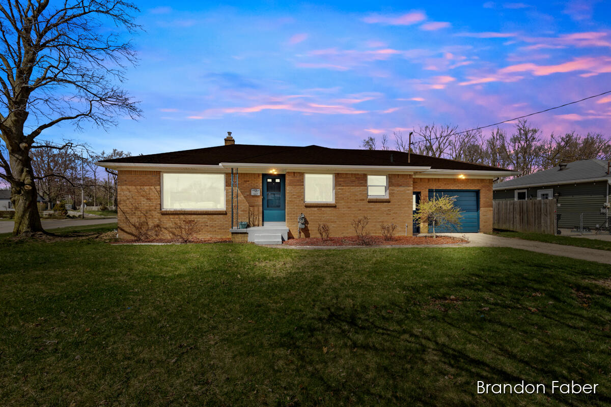 1587 Den Hertog Street SW