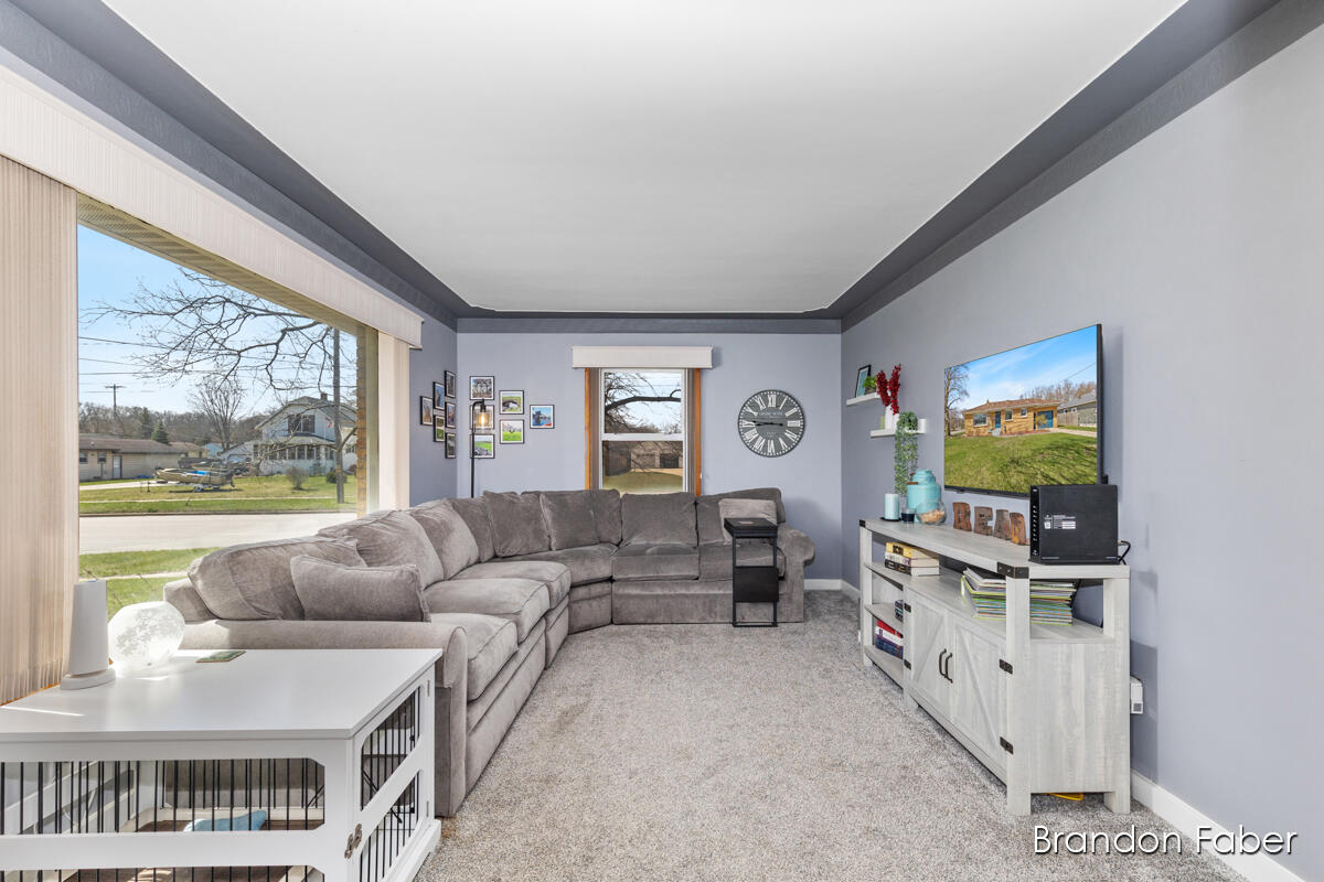 1587 Den Hertog Street SW