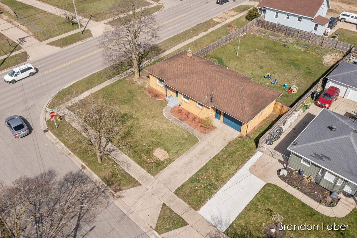 1587 Den Hertog Street SW