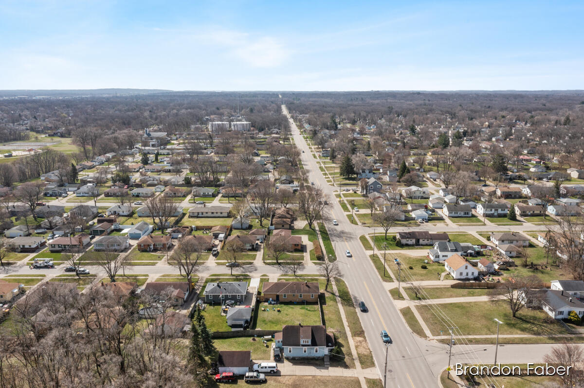 1587 Den Hertog Street SW