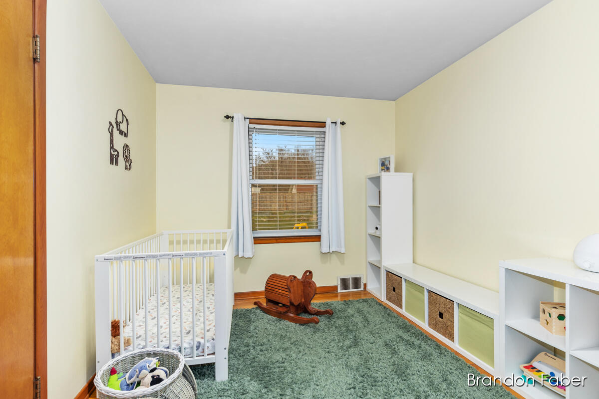 1587 Den Hertog Street SW