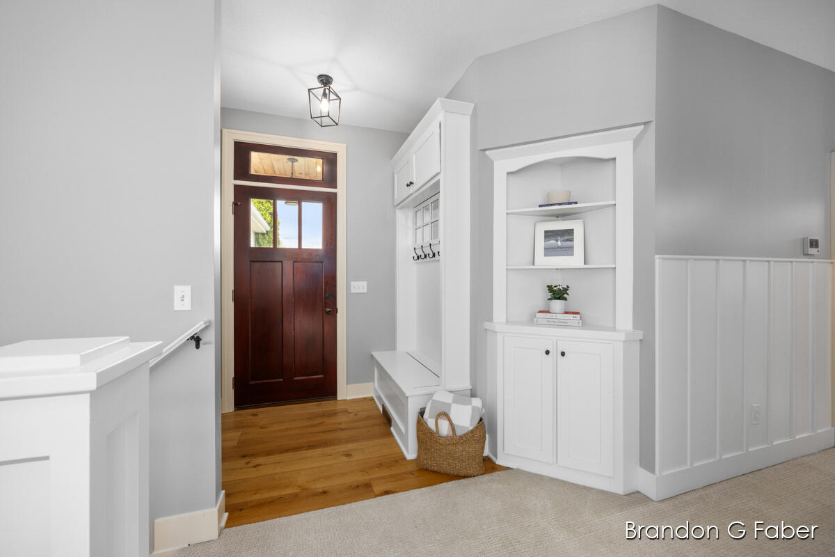 1102 Shore Pointe Drive SW