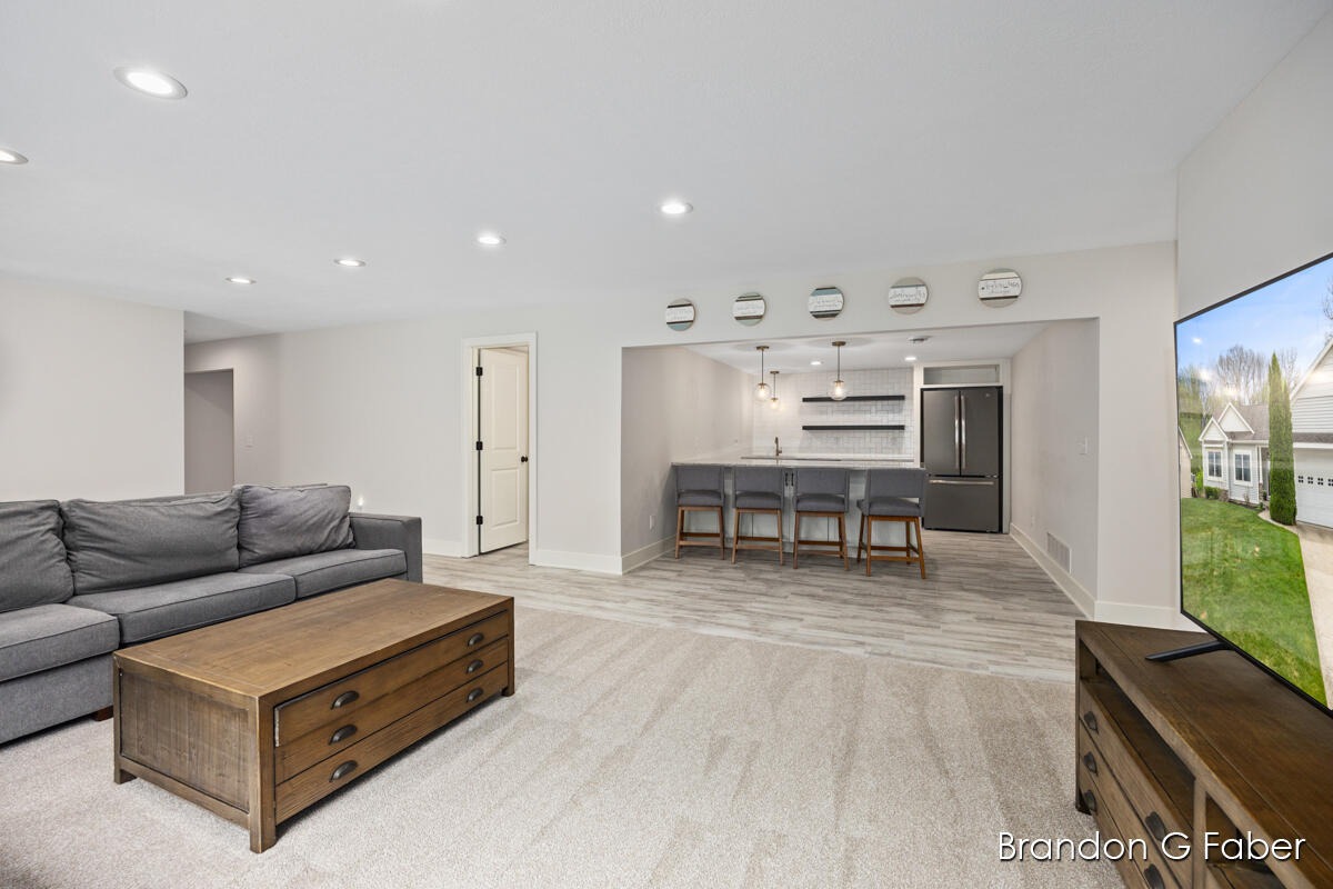 1102 Shore Pointe Drive SW