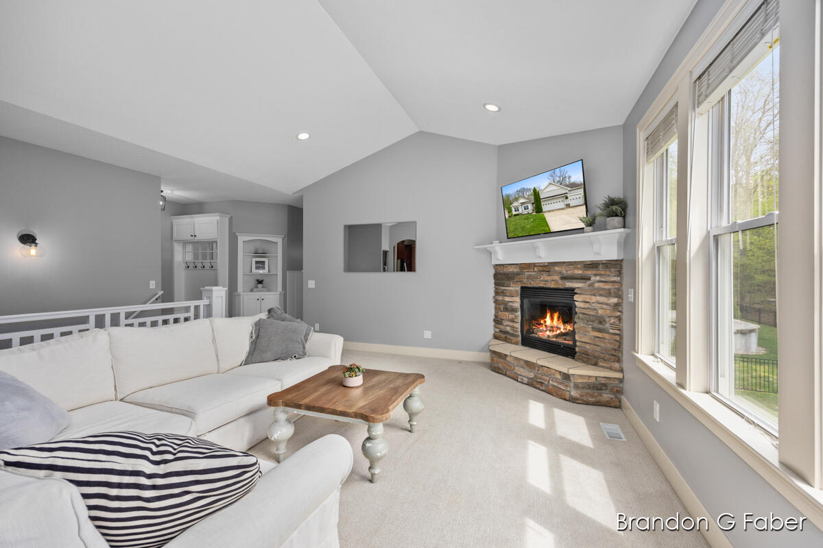 1102 Shore Pointe Drive SW