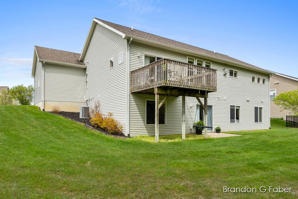 1102 Shore Pointe Drive SW