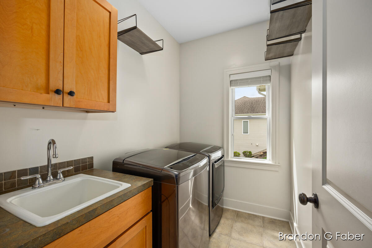 1102 Shore Pointe Drive SW