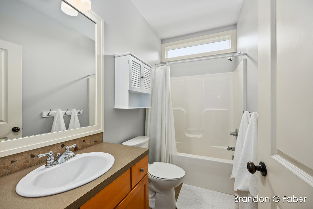 1102 Shore Pointe Drive SW