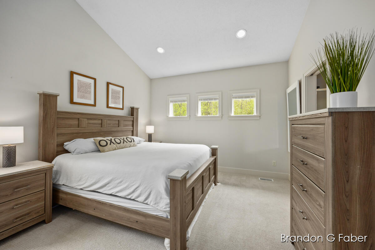 1102 Shore Pointe Drive SW