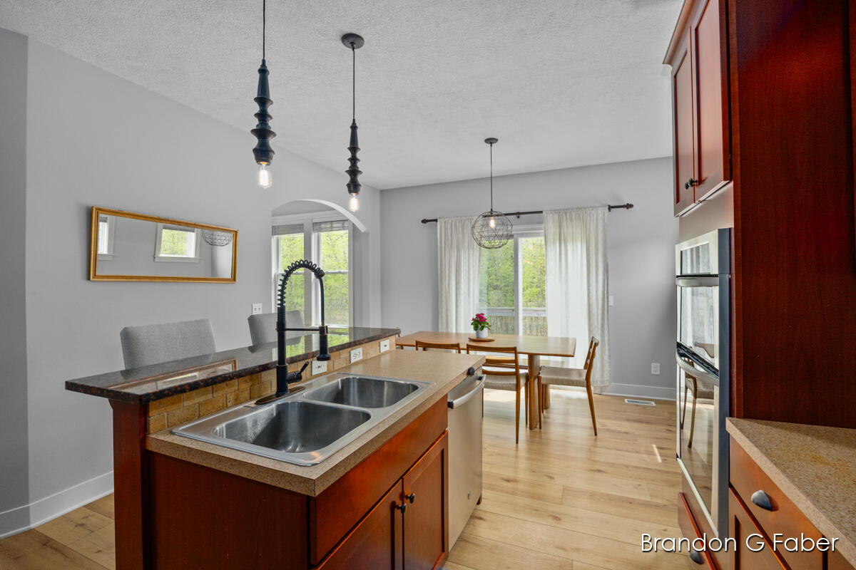 1102 Shore Pointe Drive SW