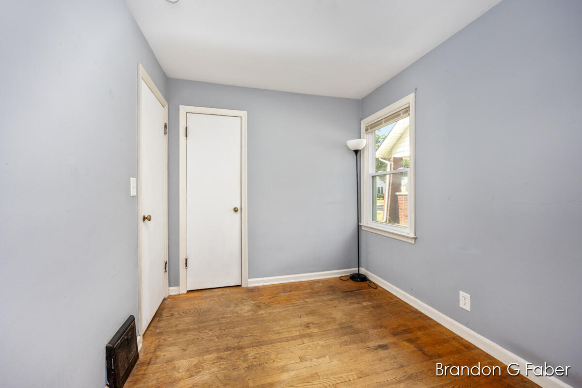 706 Harlan Avenue NE