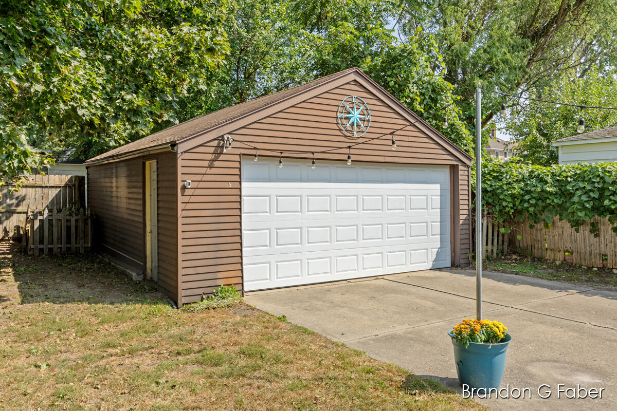 706 Harlan Avenue NE