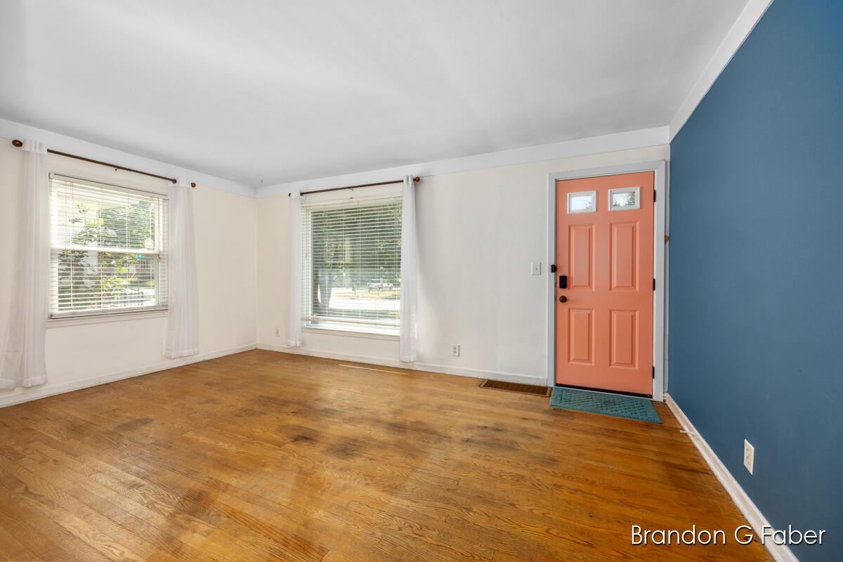 706 Harlan Avenue NE