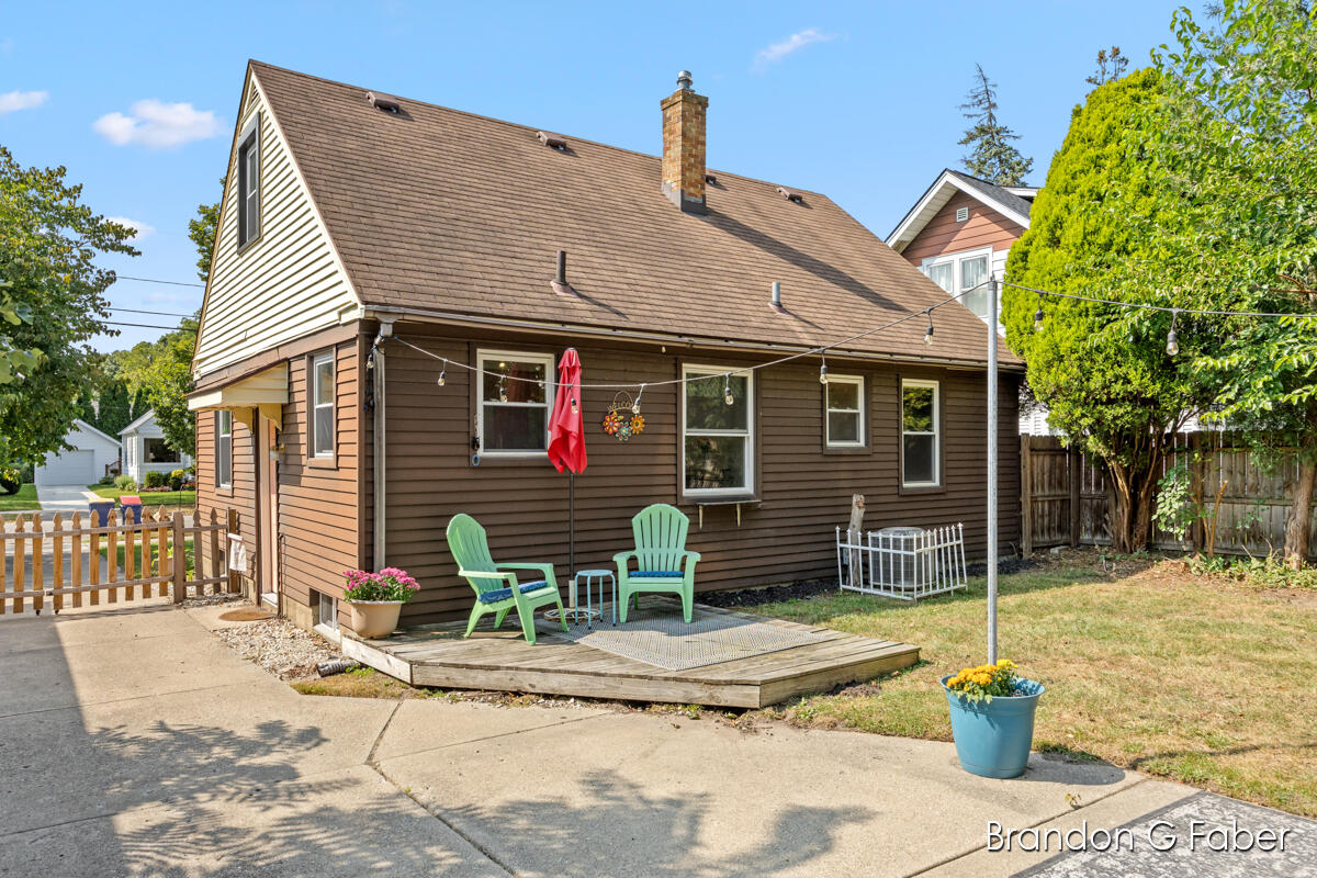 706 Harlan Avenue NE