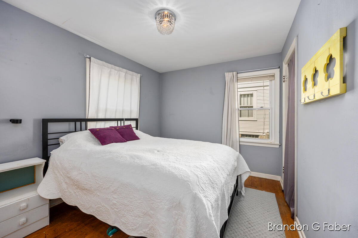 706 Harlan Avenue NE