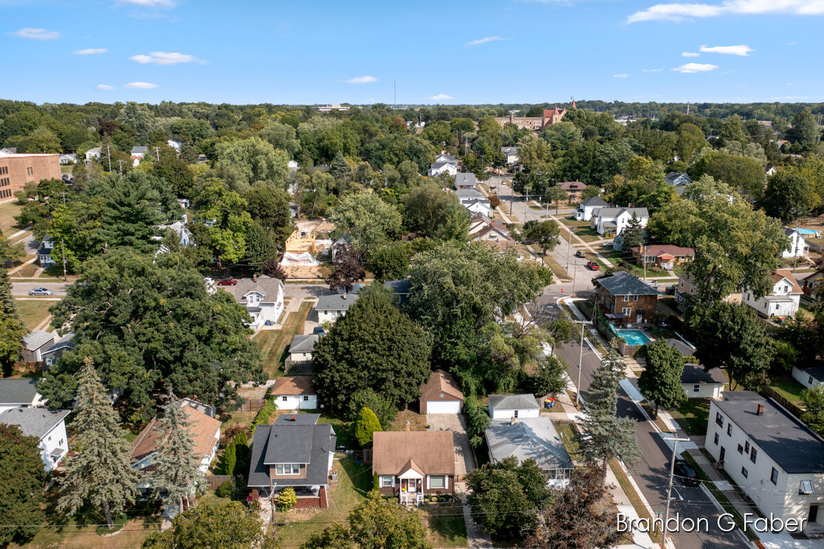 706 Harlan Avenue NE