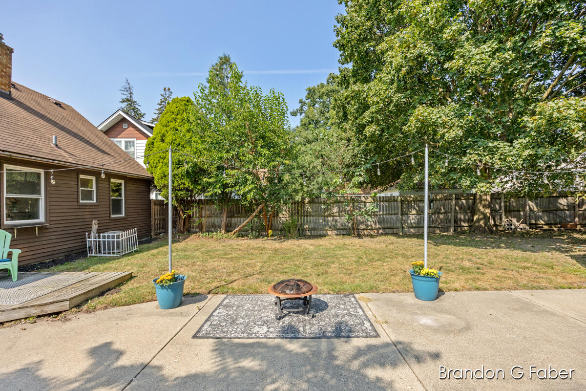 706 Harlan Avenue NE