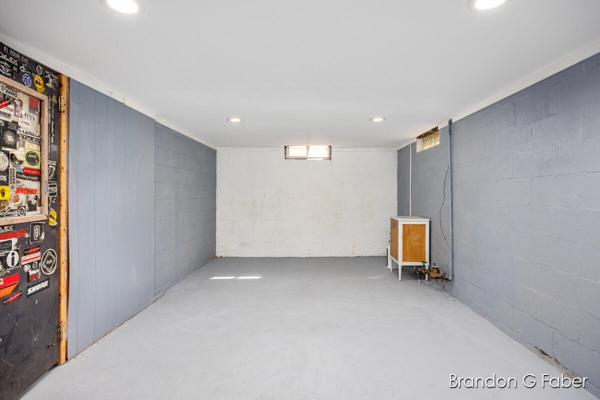 706 Harlan Avenue NE