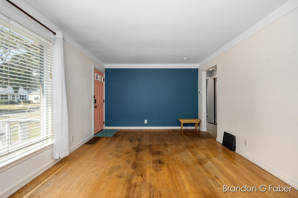 706 Harlan Avenue NE