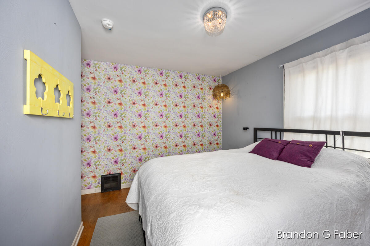 706 Harlan Avenue NE