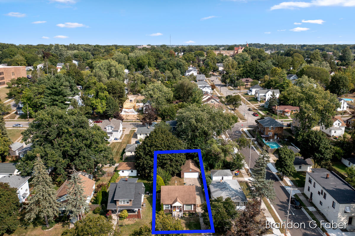 706 Harlan Avenue NE