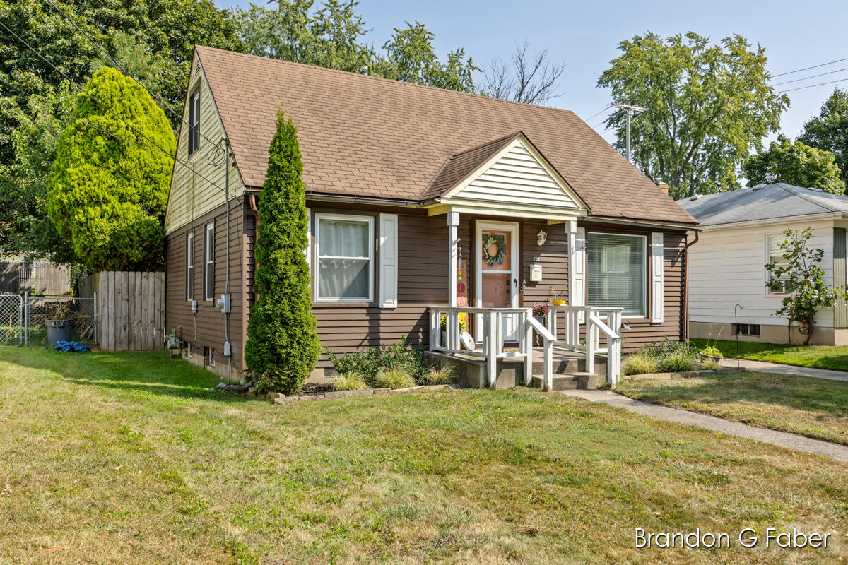 706 Harlan Avenue NE