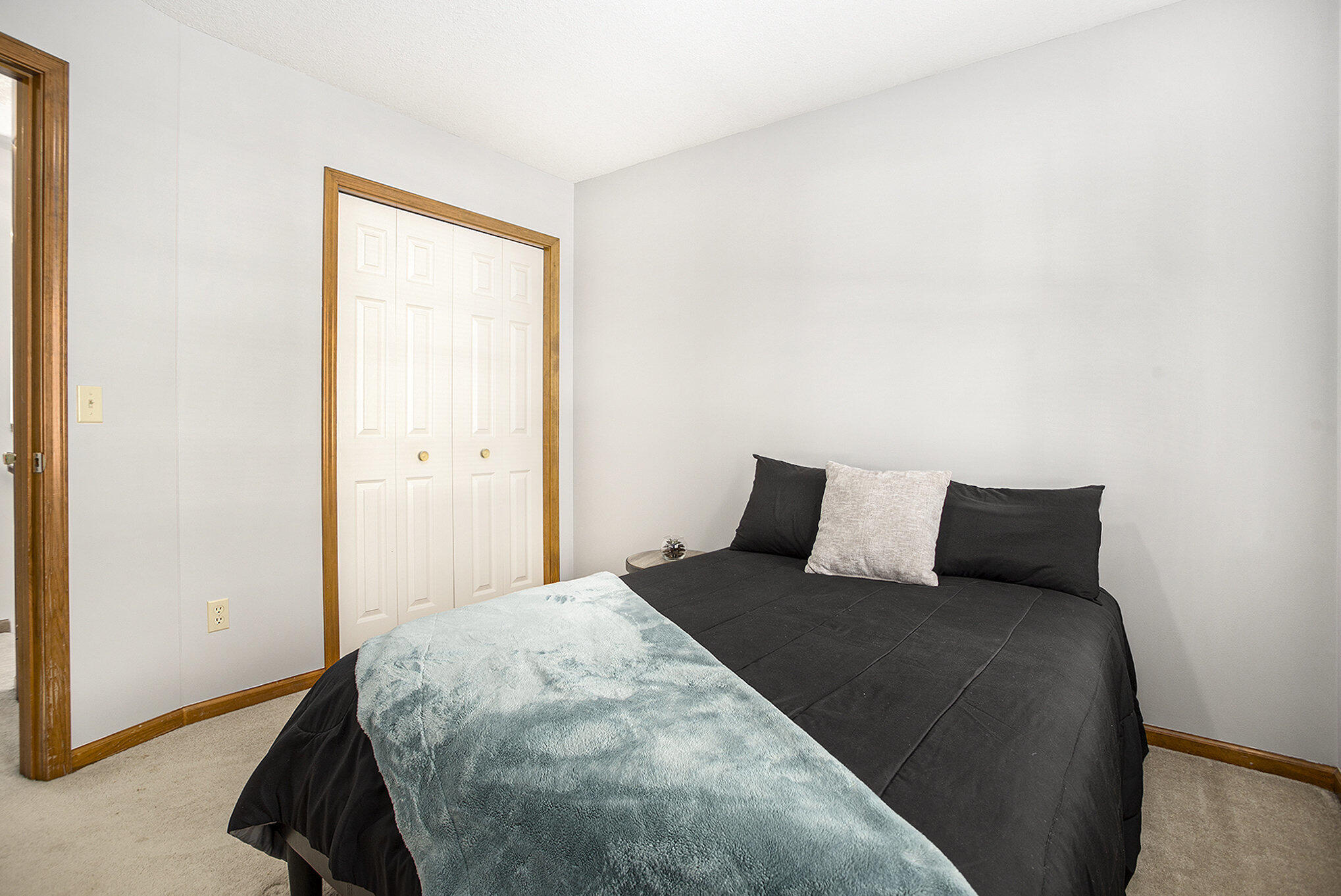 2400 Bay Side Avenue