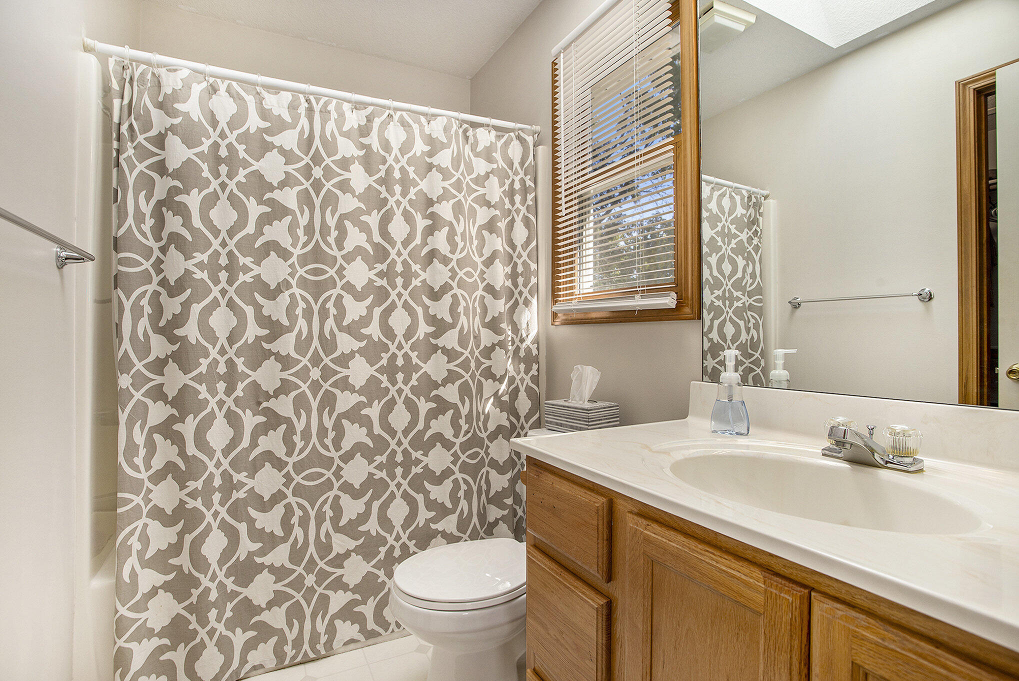 2400 Bay Side Avenue