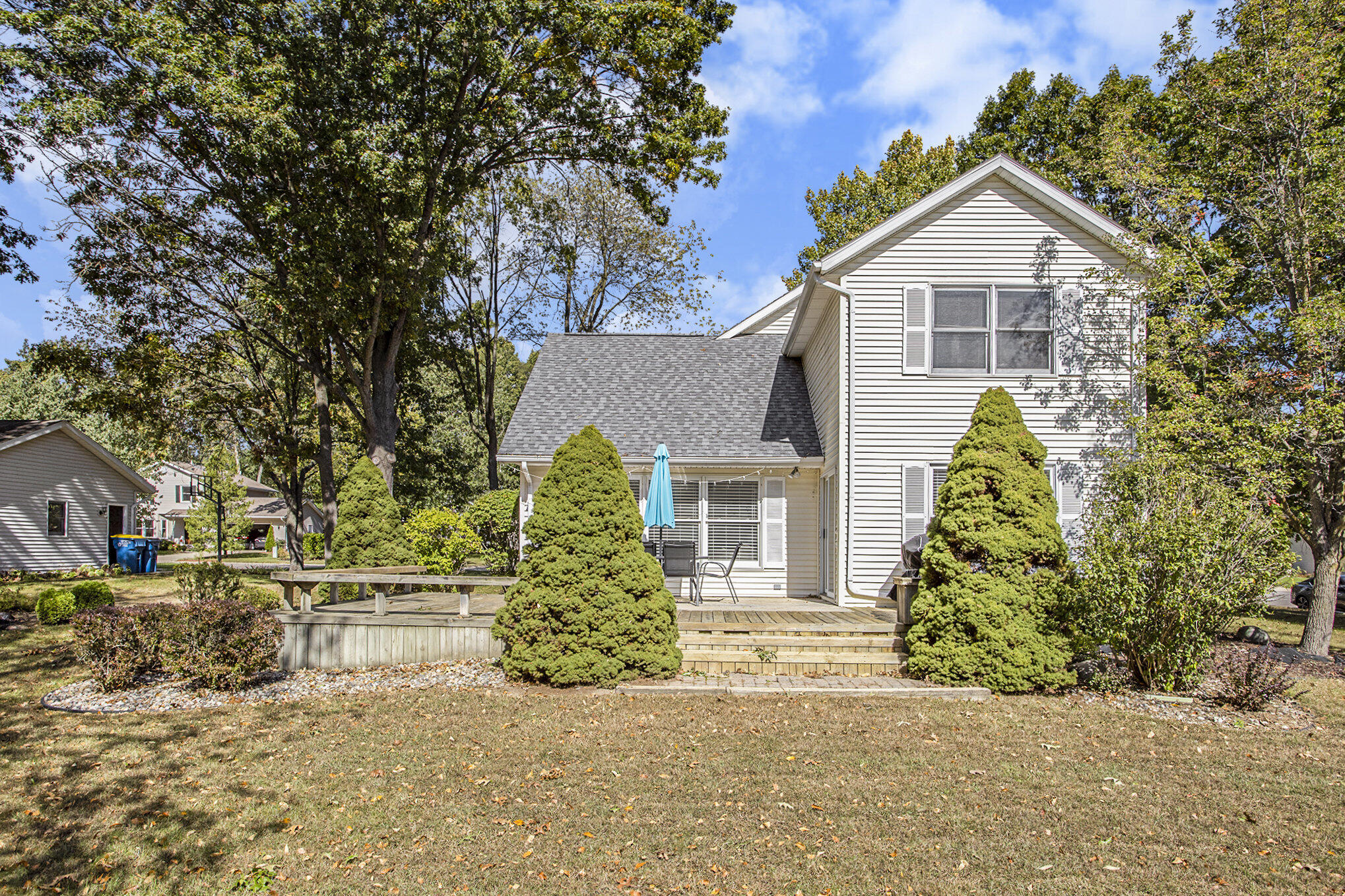 2400 Bay Side Avenue