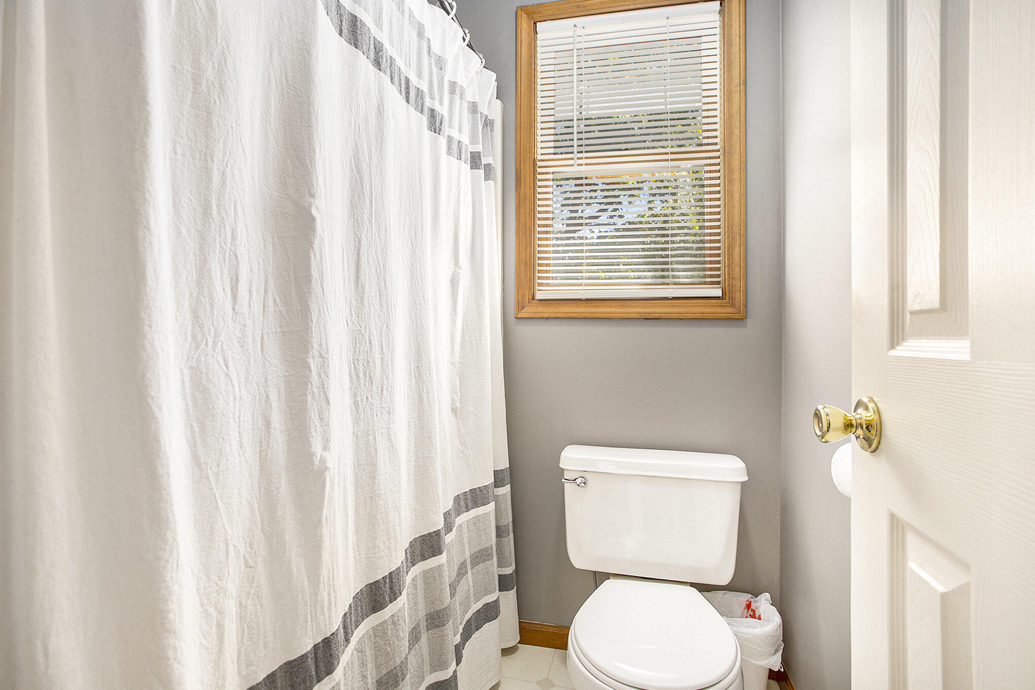 2400 Bay Side Avenue